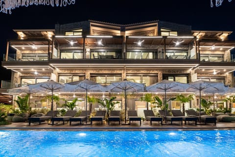 Balcony/Terrace, Pool view, Swimming pool