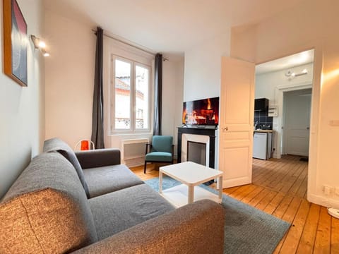Living room, Bedroom