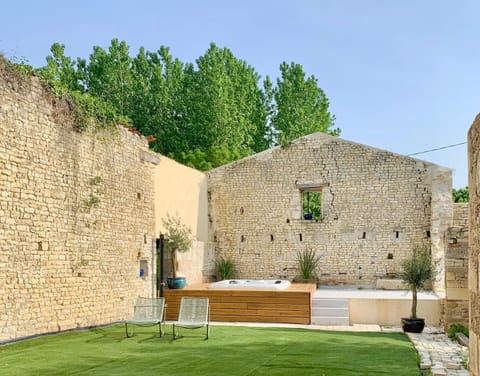 Spring, Day, Garden, Garden, Hot Tub, Balcony/Terrace, Spa and wellness centre/facilities, Spa and wellness centre/facilities, Spa and wellness centre/facilities, Pool view, Swimming pool