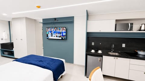 Bed, TV and multimedia, Photo of the whole room