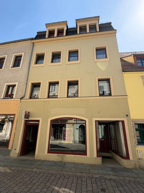 Property building, Day