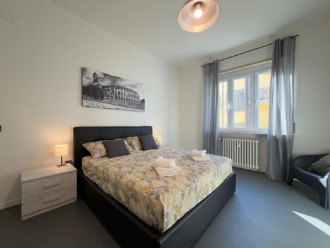 Bed, Photo of the whole room, Bedroom, towels, wardrobe