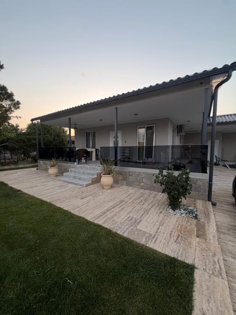 Property building, Garden, Garden view