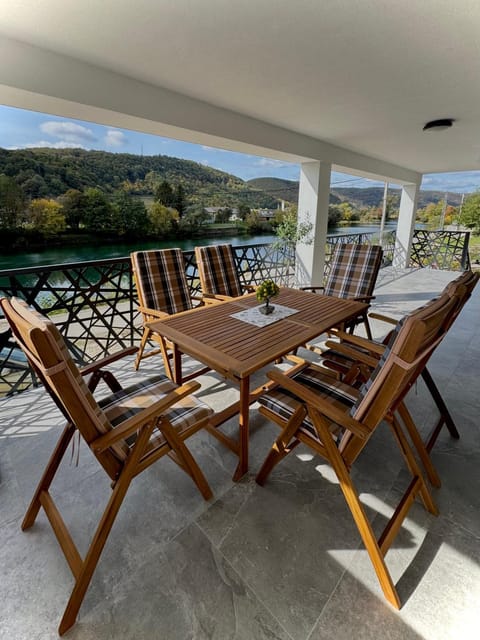 View (from property/room), Balcony/Terrace, Balcony/Terrace, River view
