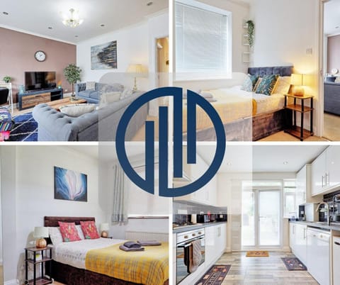 Bed, TV and multimedia, Kitchen or kitchenette, Photo of the whole room, Bedroom