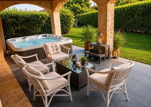 Garden, Hot Tub, Garden view