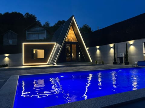Property building, Other, Pool view, Swimming pool, Swimming pool