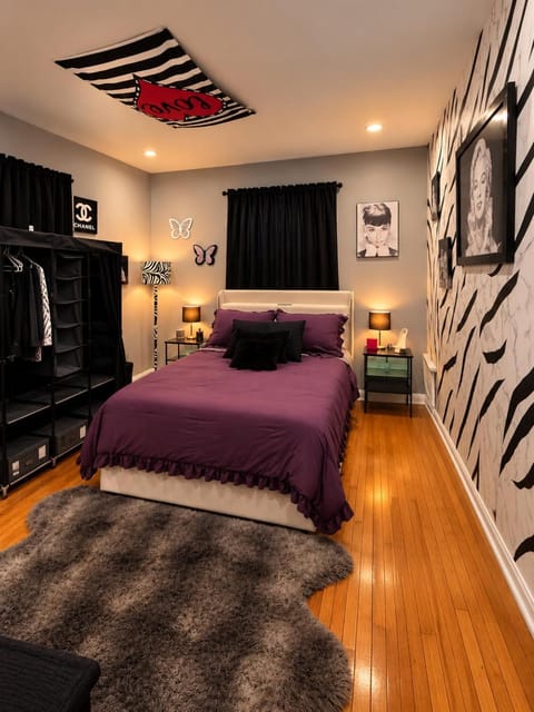 Bedroom, wardrobe