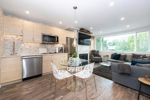 Kitchen or kitchenette, Living room, Dining area