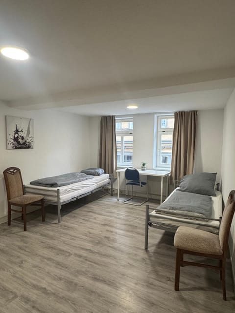 Bed, Photo of the whole room, Seating area, Bedroom