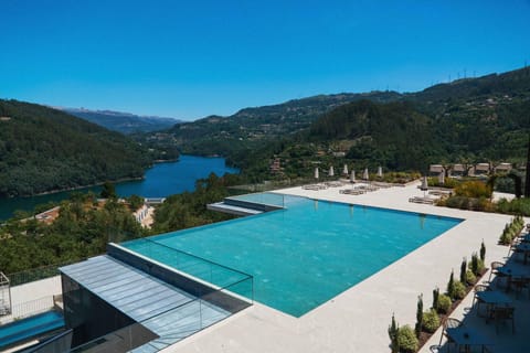 Natural landscape, Mountain view, Pool view, Swimming pool, sunbed