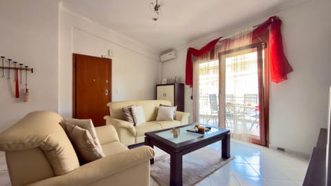 Living room, air conditioner