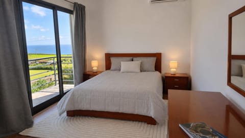 Bed, Photo of the whole room, Bedroom, Sea view