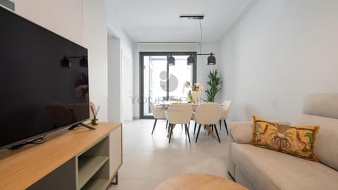 TV and multimedia, Living room, Dining area