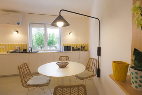 Kitchen or kitchenette, Living room, Dining area