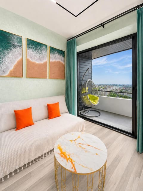 Bed, View (from property/room), Balcony/Terrace, Living room, Seating area