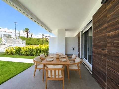 Day, Garden, Balcony/Terrace, Dining area, Garden view
