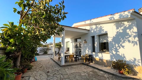 Patio, Facade/entrance, Garden