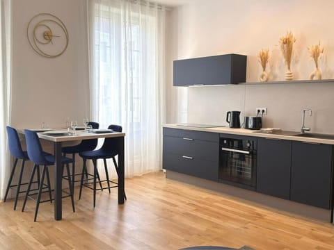Coffee/tea facilities, Dining area, Communal kitchen, heating, internet, microwave, oven, toaster