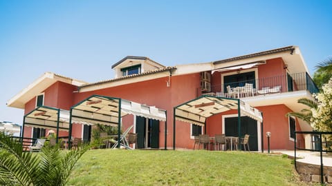 Property building, Garden view
