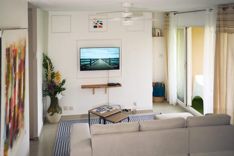 Communal lounge/ TV room, TV and multimedia, Living room