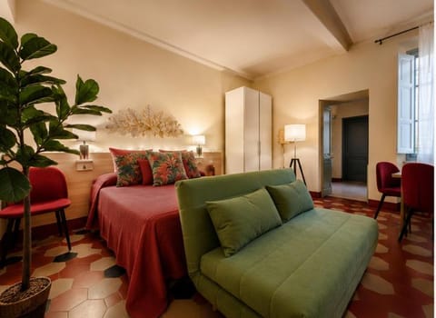 Bed, Living room, Photo of the whole room, Seating area, Bedroom