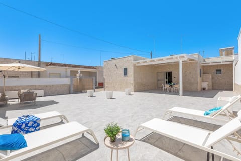 Property building, sunbed