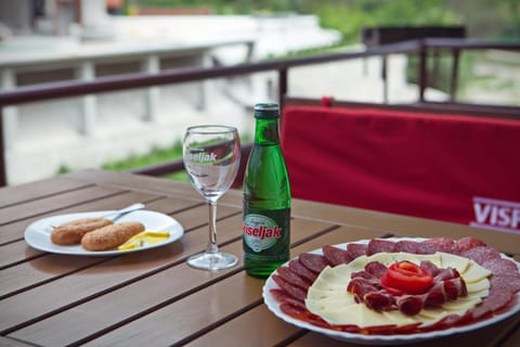 Restaurant/places to eat, Food, Meals, Lunch, Dinner