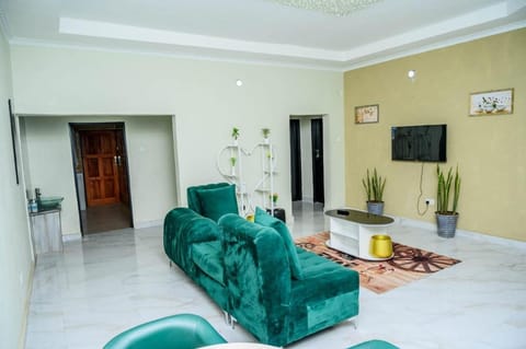 Communal lounge/ TV room, Seating area