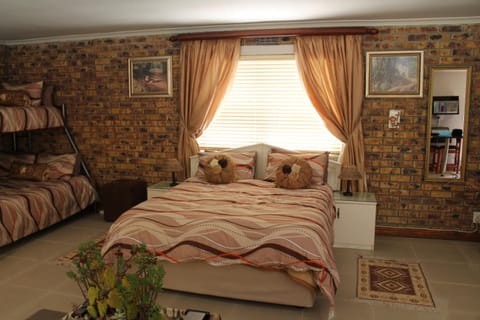 Quest Bed And Breakfast Bed and Breakfast in Cape Town