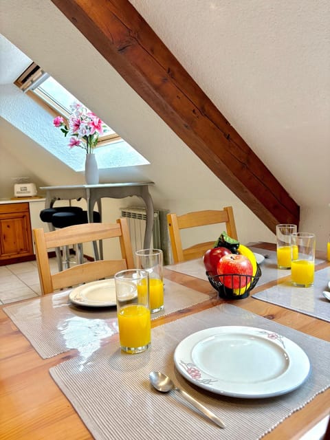 Dining area, Meals