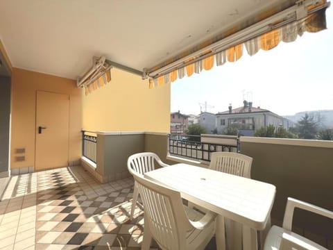 Balcony/Terrace, furniture