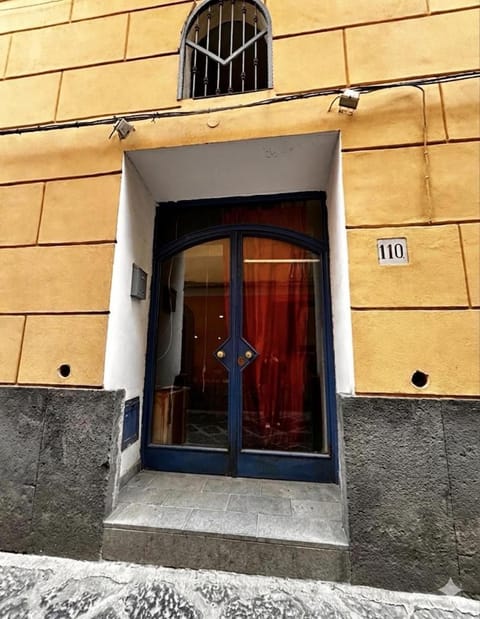 Property building, Facade/entrance