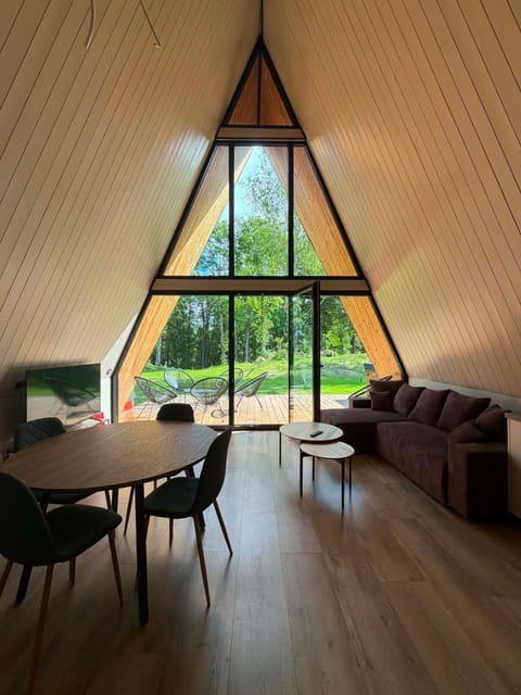 Communal lounge/ TV room, Living room, Dining area