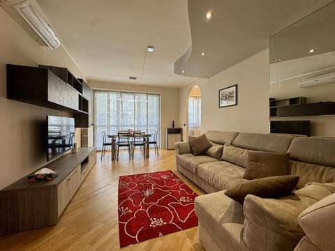 TV and multimedia, Living room, Seating area