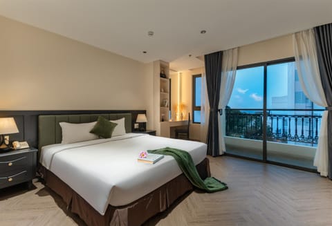 View (from property/room), Photo of the whole room