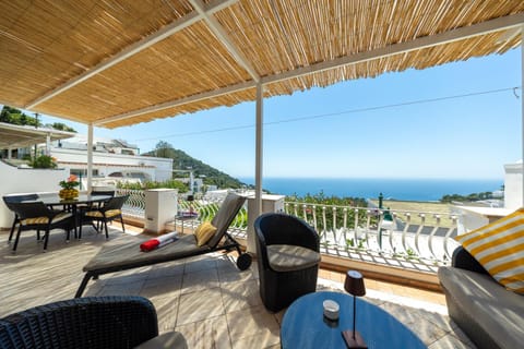 Day, Natural landscape, Balcony/Terrace