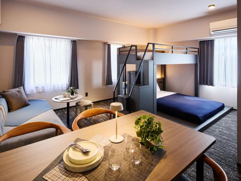 Bed, Living room, Dining area, Bedroom