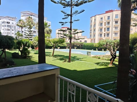 Garden, Swimming pool