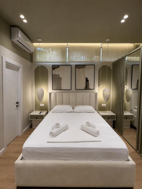 Bed, air conditioner