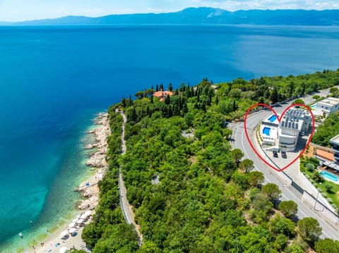 Property building, Neighbourhood, Natural landscape, Bird's eye view, Sea view