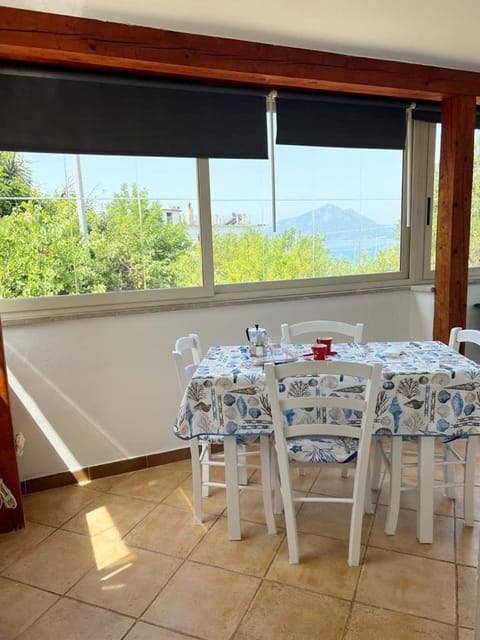 Living room, Dining area, Sea view