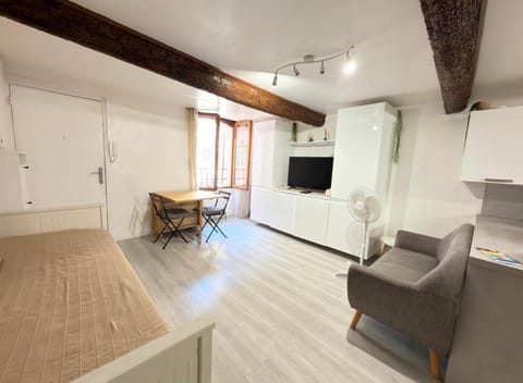 Communal lounge/ TV room, Living room, Dining area