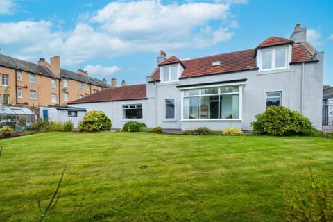 Property building, Spring, Day, Garden view