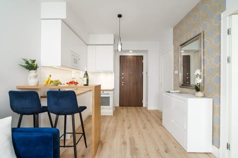 Kitchen or kitchenette, Living room, Seating area, Dining area, oven, wardrobe