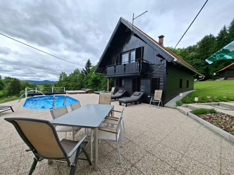 Patio, Day, Pool view, Swimming pool, sunbed