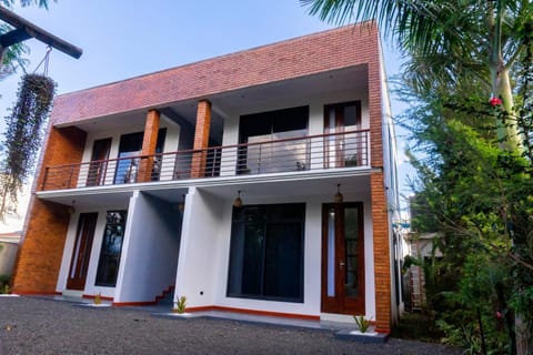Property building, View (from property/room), Balcony/Terrace