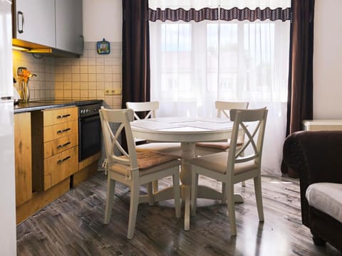 Kitchen or kitchenette, Seating area, Dining area, stove, kitchen, kitchen