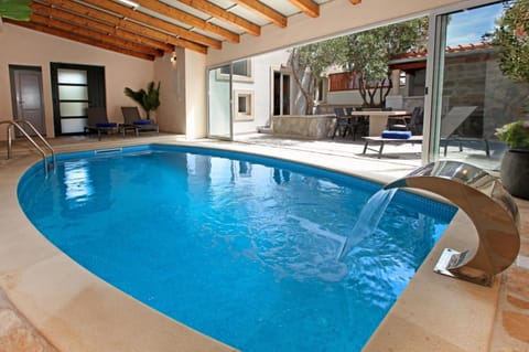 Patio, Swimming pool