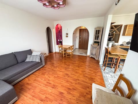 TV and multimedia, Kitchen or kitchenette, Living room, Dining area